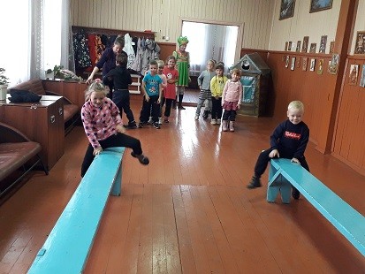 Театрализованное - мероприятие в сельском доме культуры. 4