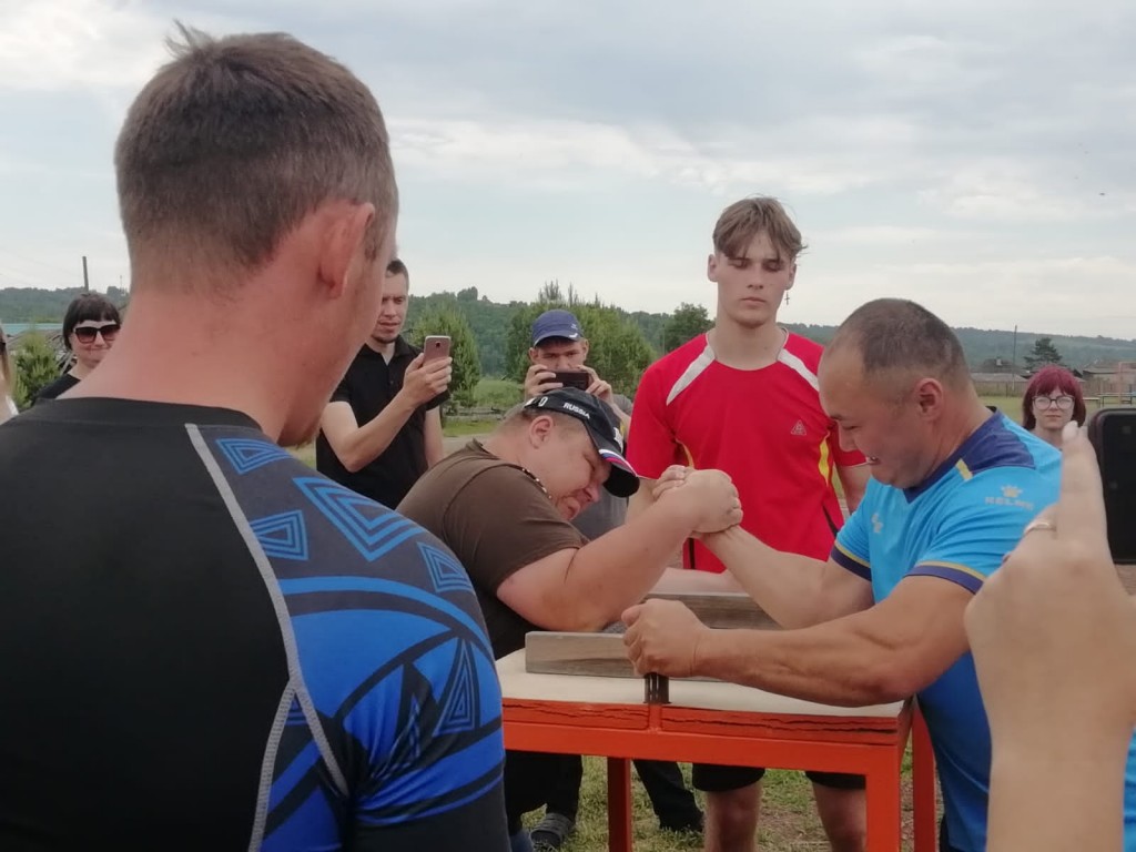 Спартакиада села Березовского посвященная "Дню России" 68