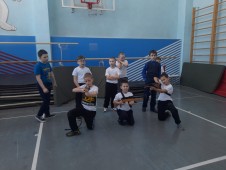 Спортивный праздник "А  ну-ка мальчики!" посвященный дню защитника Отечества.
