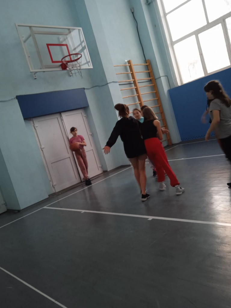 Школьные соревнования по баскетболу. 17