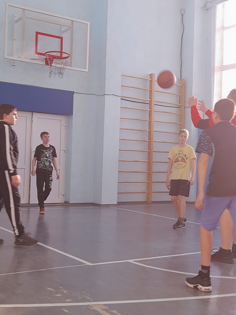 Школьные соревнования по стритболу 3x3 среди 3-8 классов. 12