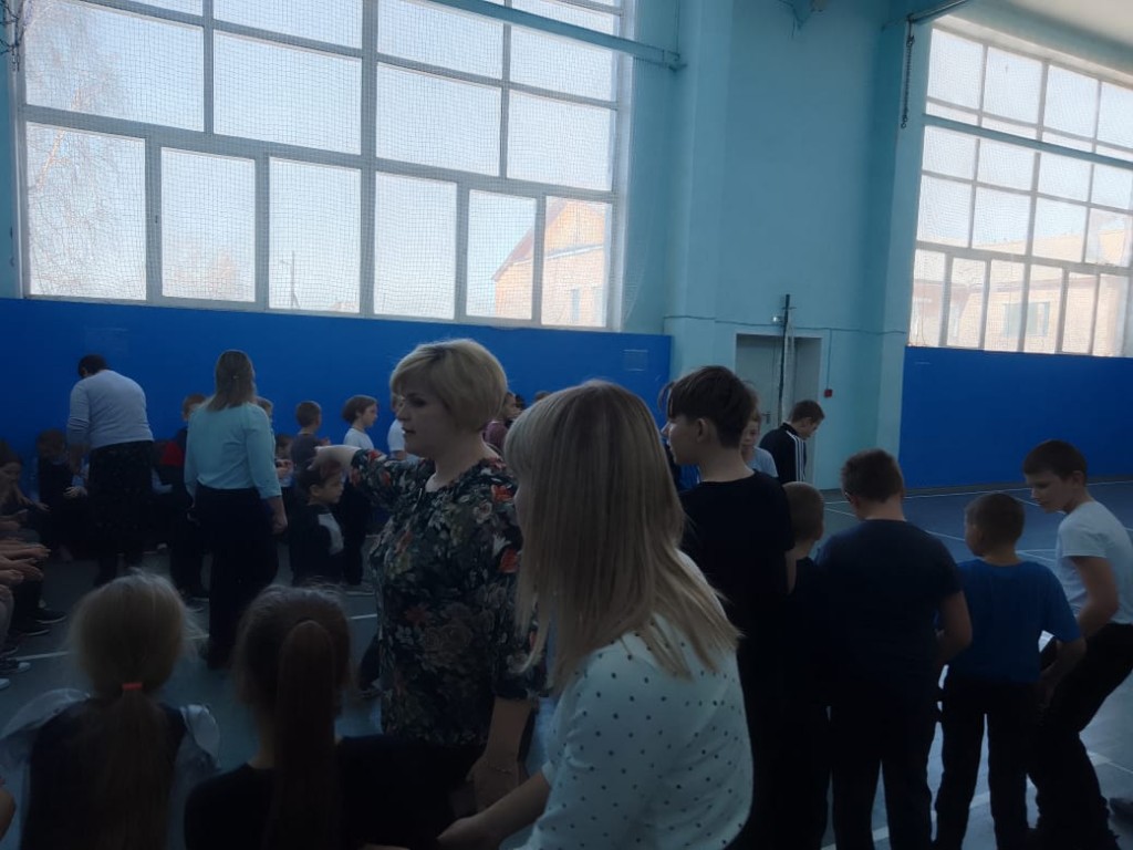 Спортивный праздник "А  ну-ка мальчики!" посвященный дню защитника Отечества. 26